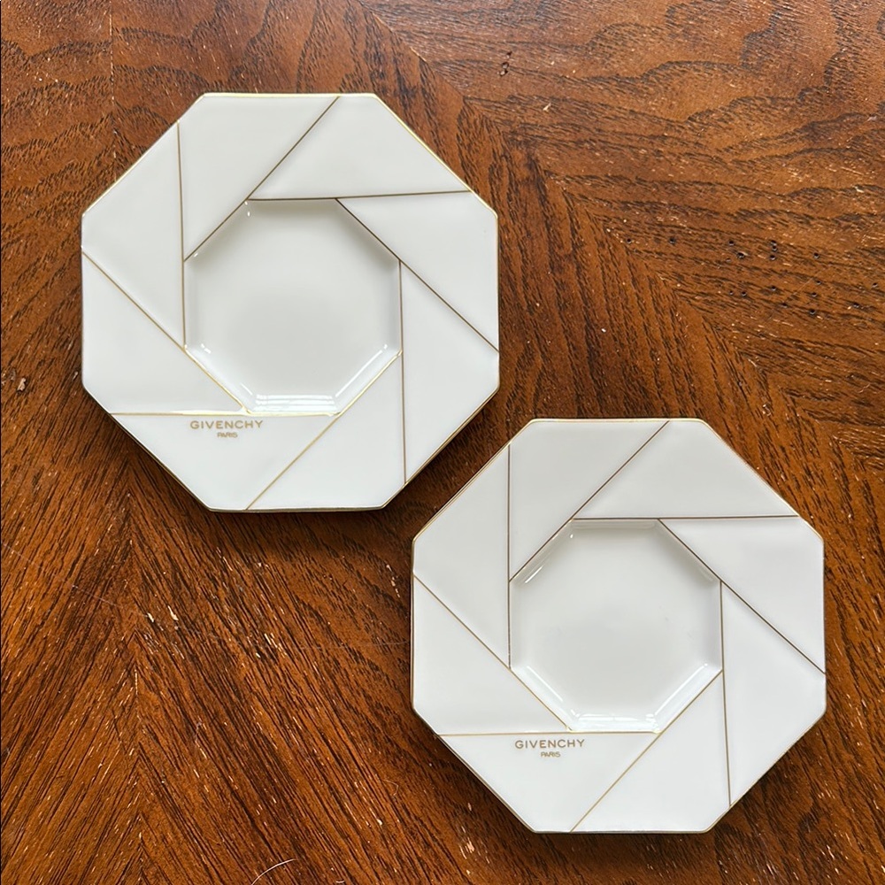 Givenchy Paris Cream Geometric Plates with Gold Trim (Set of 2)